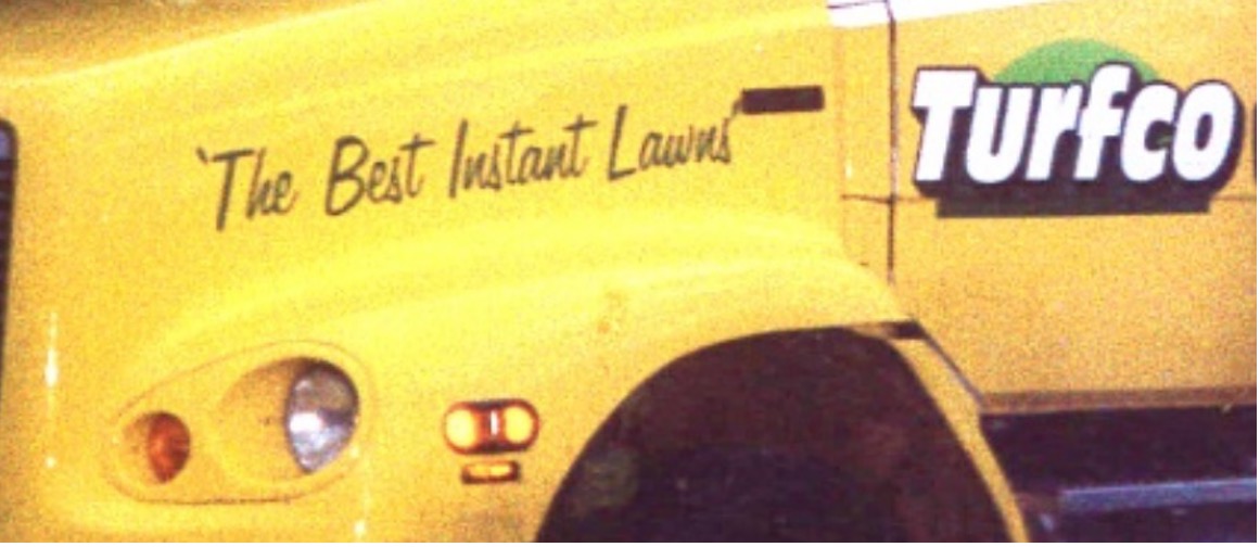 The Best Instant Lawns' logo